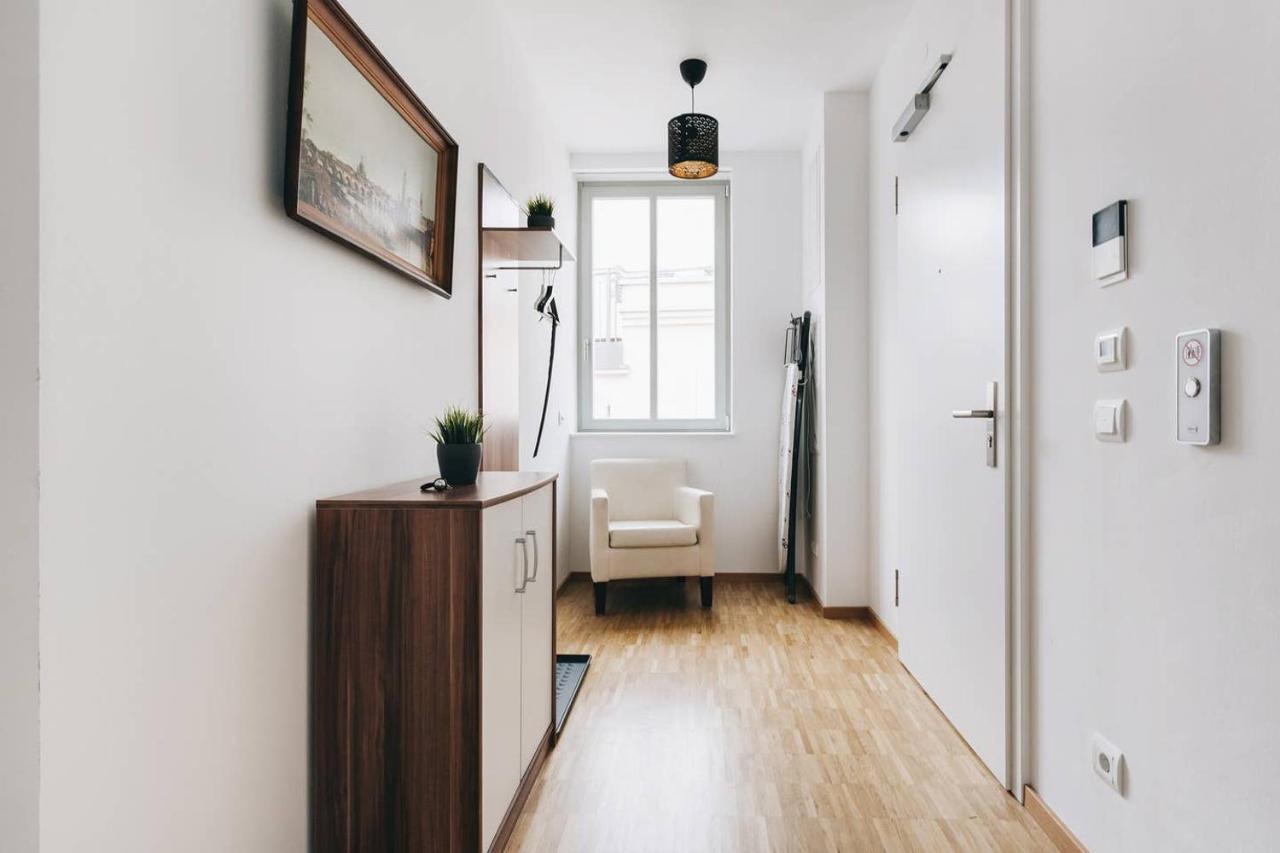 Dill Apartment Frauenkirchenblick เดรสเดน ภายนอก รูปภาพ